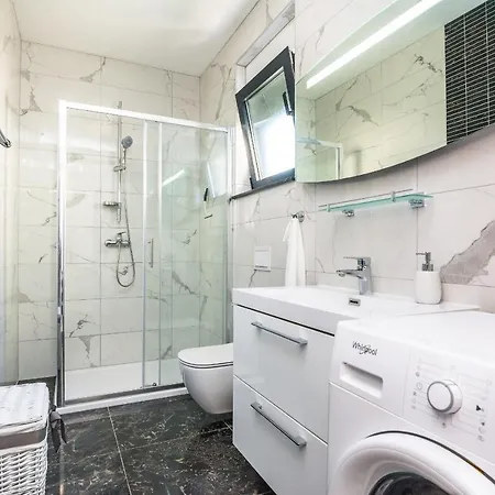House Mirna Hotel